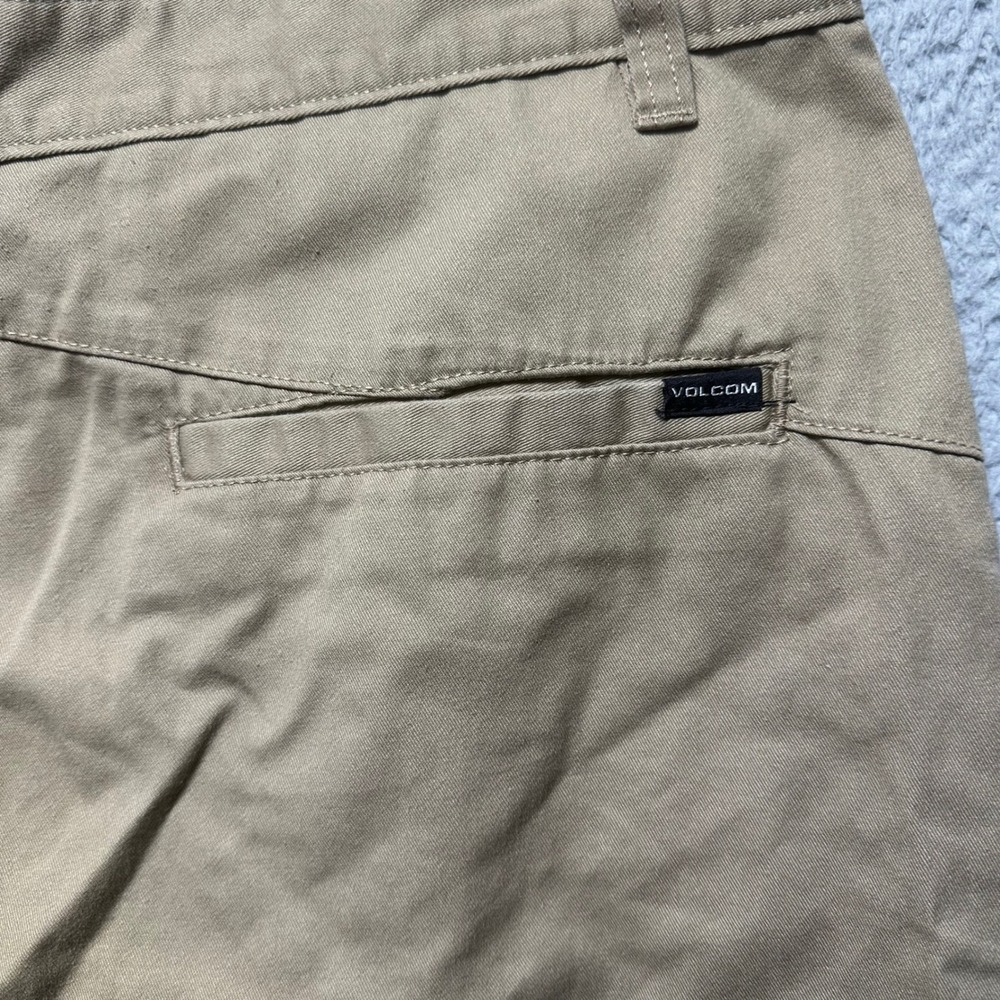 Volcom True To This Mens Shorts Size 36 Khaki Chino Skate Casual Cotton Blend - Picture 3 of 10